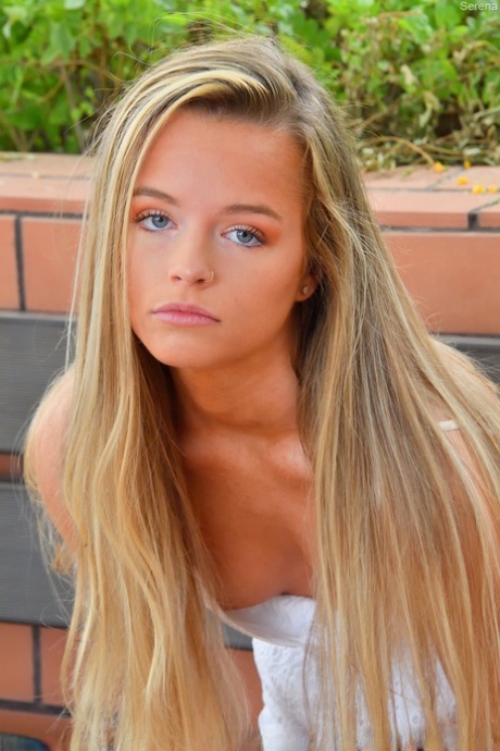 Gorgeous Teen XXX Porn Gallery