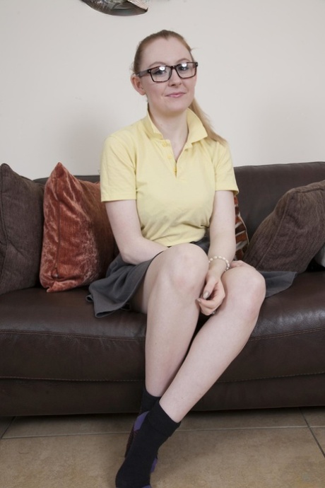 Nerdy Teen XXX Porn Gallery