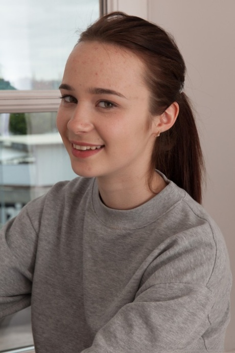 Amateur Teen XXX Porn Gallery